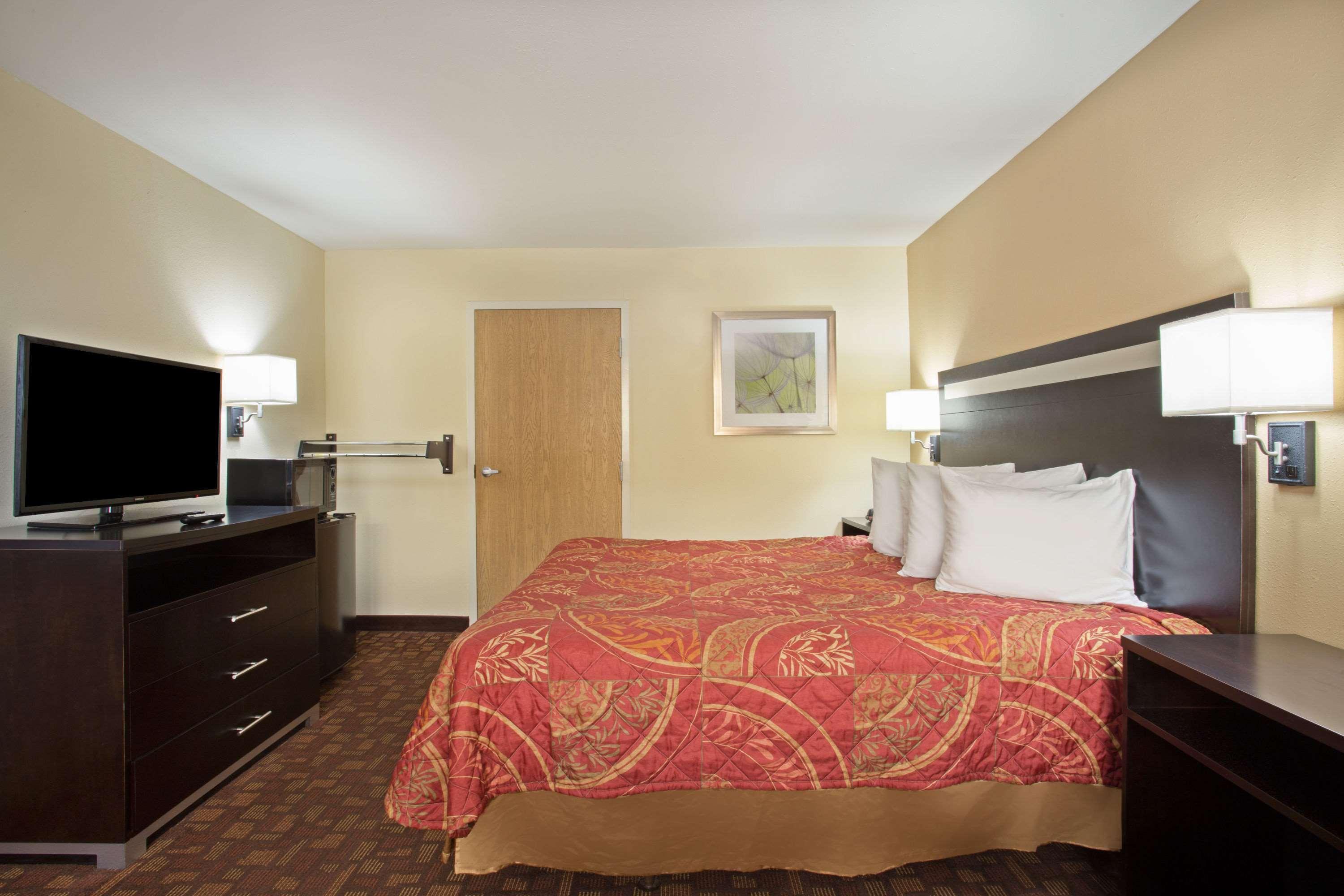 Days Inn By Wyndham Hammond Exterior photo